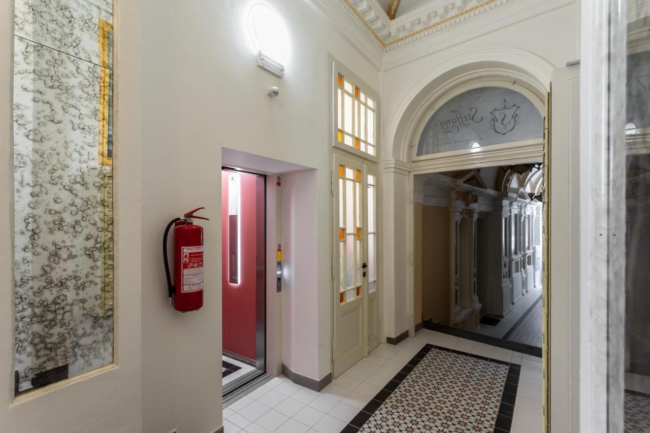 Sunlit Studio Near Wenceslas Square By Prague Days Apartment Екстериор снимка